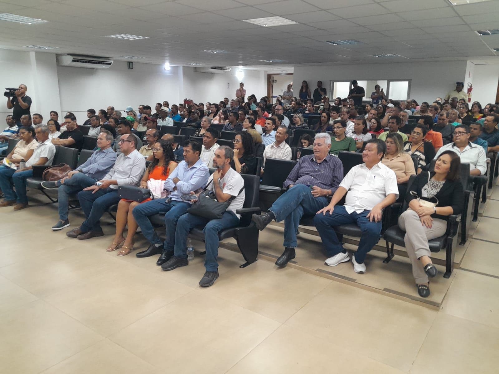 Plateia Cáceres.jpeg